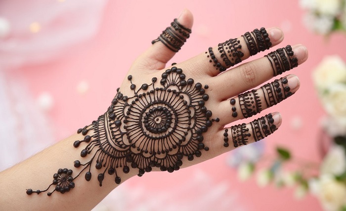 royal front hand mehndi design
