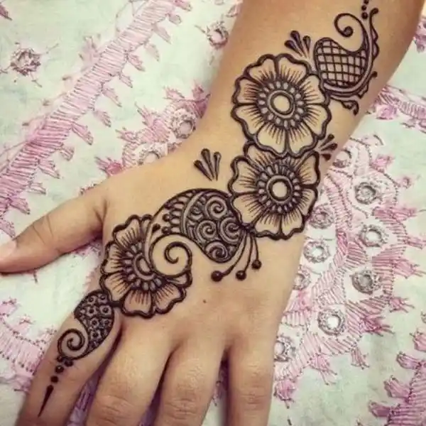 mehndi design photo