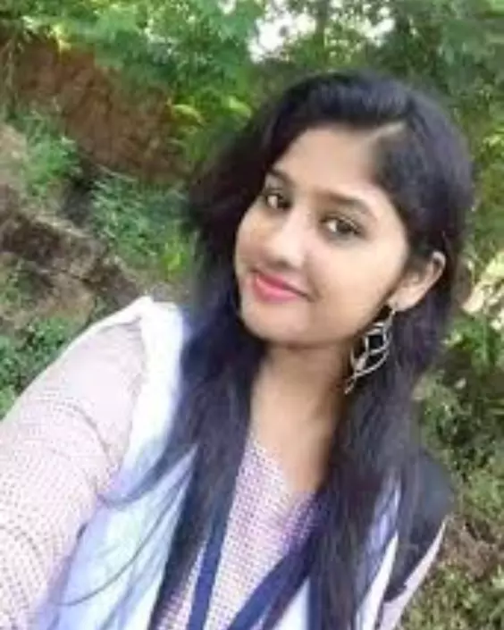 কিউট মেয়েদের প্রোফাইল পিক