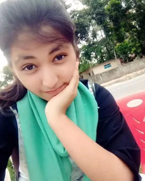 কিউট মেয়েদের প্রোফাইল পিক