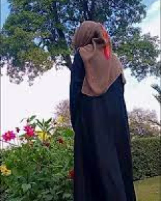 hijab girl pic
