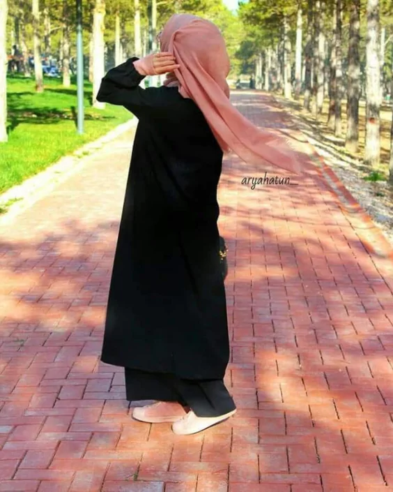 hijab girl pic
