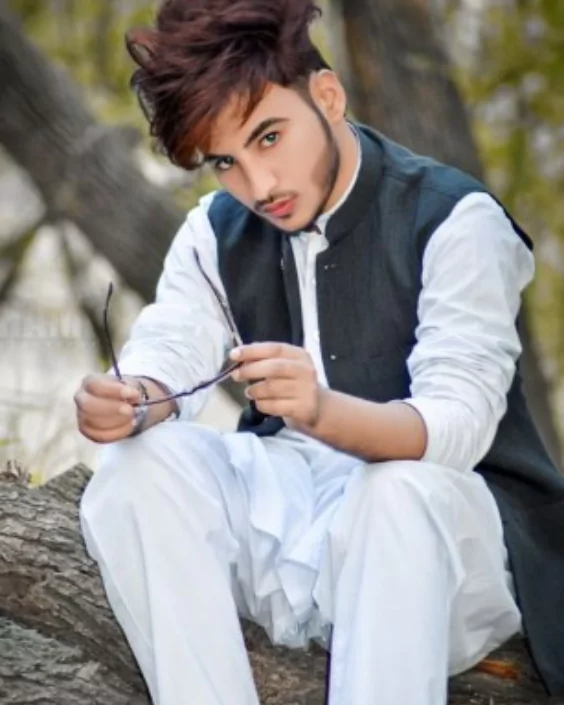 	
কিউট ছেলে পিক