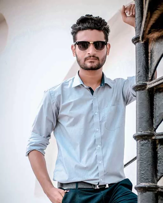 ছেলেদের প্রোফাইল পিকচার