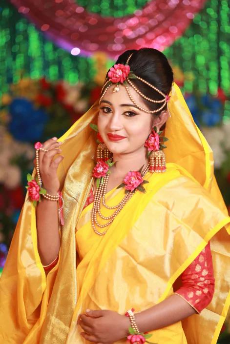 গায়ে হলুদের শাড়ি