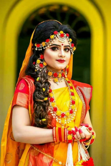 গায়ে হলুদের শাড়ি