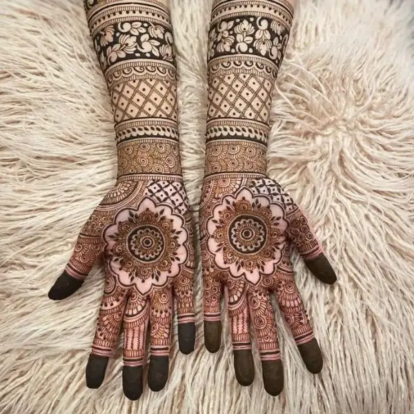 Simple Mehndi Design Photo