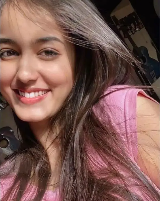 সুন্দর প্রোফাইল পিকচার মেয়েদের