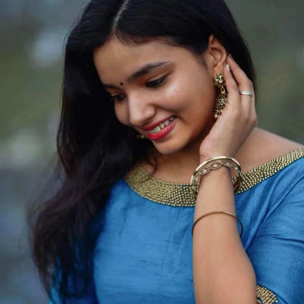 দুষ্ট মেয়েদের পিক ডাউনলোড