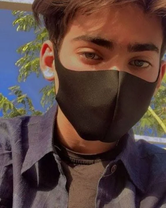 স্মার্ট ছেলেদের পিক