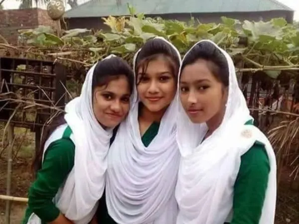গ্রামের মেয়েদের পিক ডাউনলোড