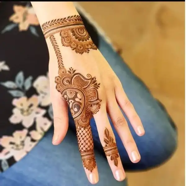 ব্রাইডাল মেহেদী ডিজাইন সিম্পল