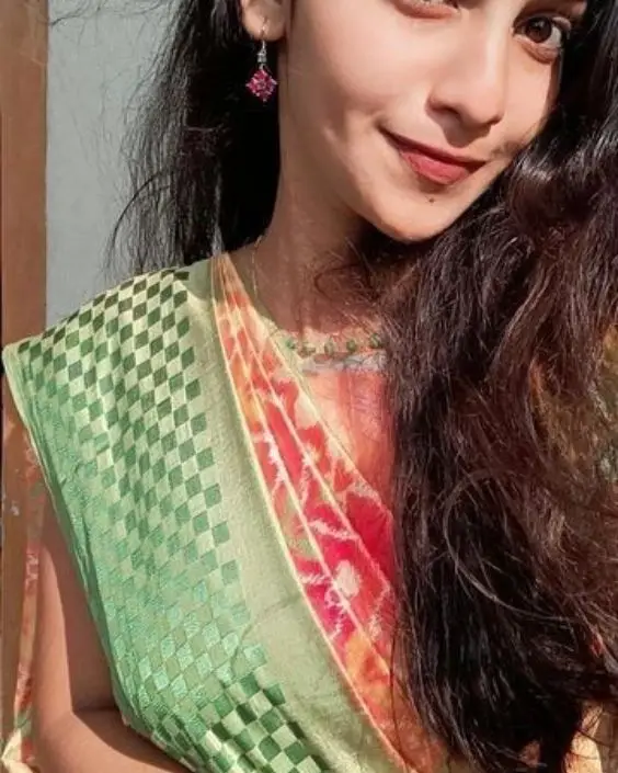 ফেসবুকে সুন্দর মেয়েদের ছবি