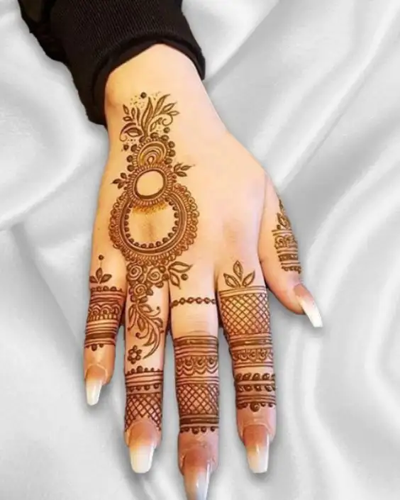 ব্রাইডাল মেহেদী ডিজাইন