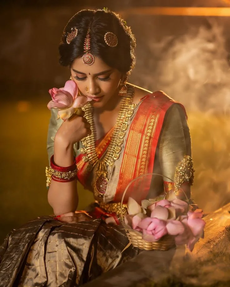 হিন্দু মেয়েদের পিক