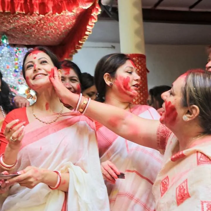 হিন্দু মেয়েদের পিক
