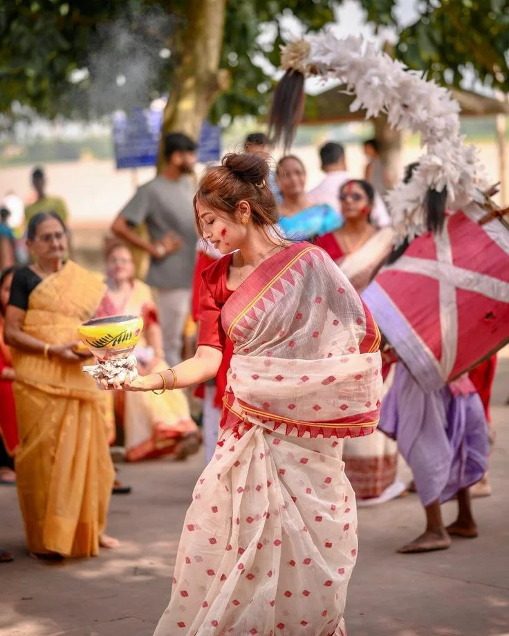 হিন্দু মেয়েদের পিক